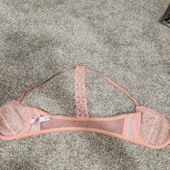 Victoria's Secret bra - Picture 3 of 5